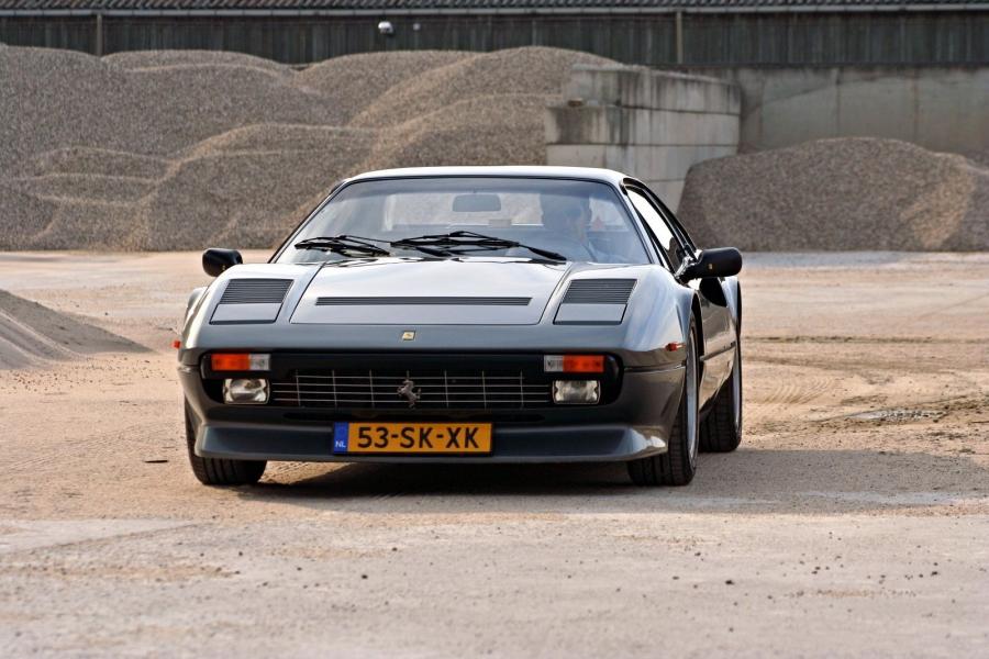  Ferrari 308 GTB Quattrovalvole 1982 года  (фото 28 из 61)